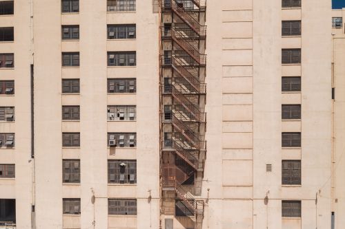 國(guó)家(jiā)發展改革委、市(shì)場(chǎng)監管總局：招标投标中不(bù)得(de)以低(dī)于成本的(de)報(bào)價競标